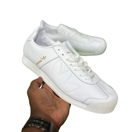 Adidas men sneakers- white