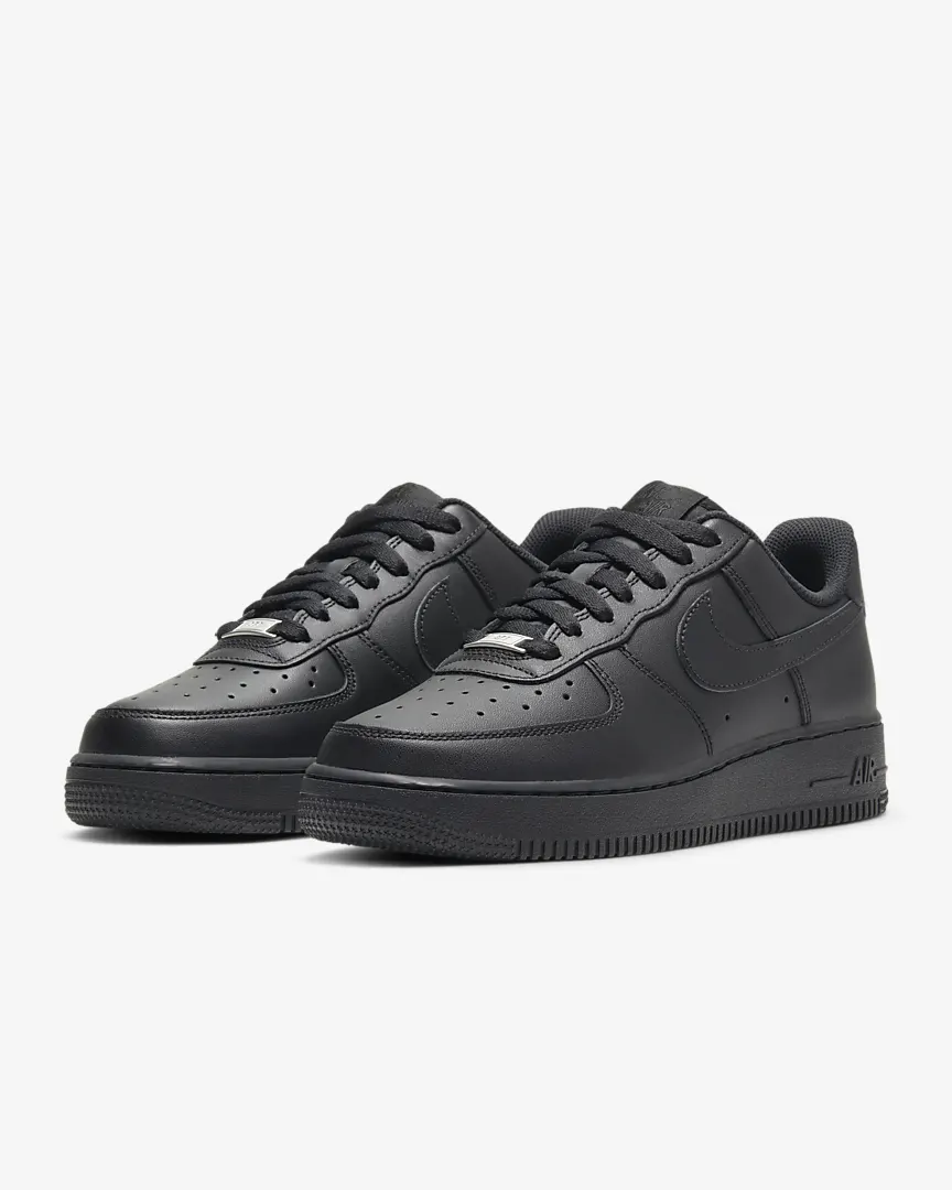 Nike Air Force 1 shoes - Black Sneakers