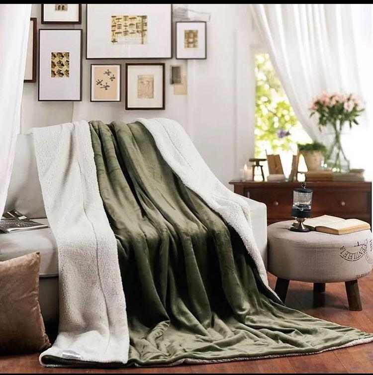 Comfortable Fleece Woolen Soft Blanket - Multicolour