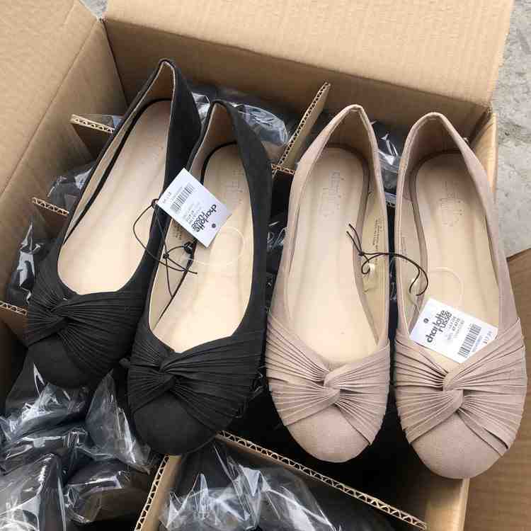 Suede flat shoes for women