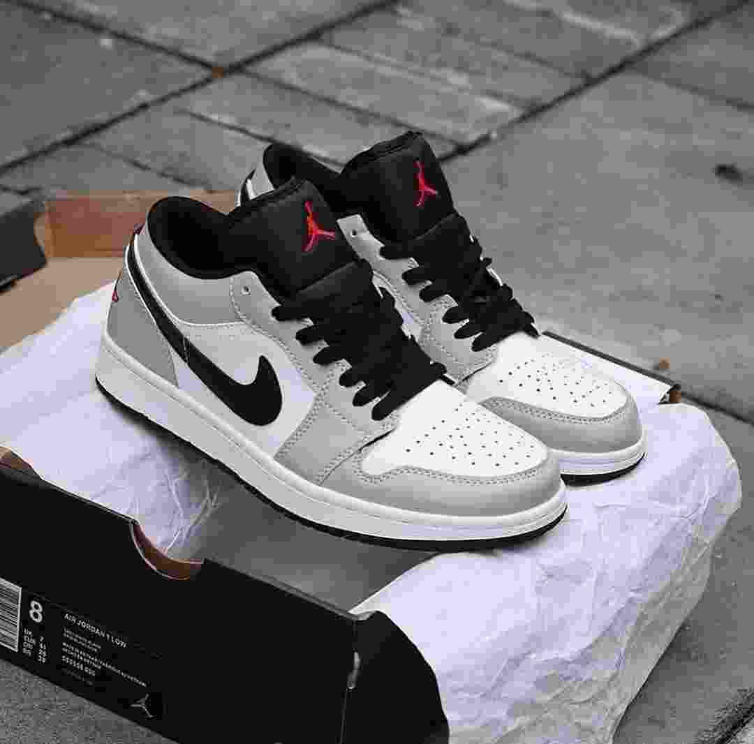 Nike Air Jordan Sneakers 
