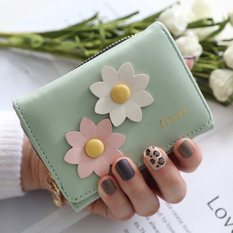 Ladies’ mini wallets 